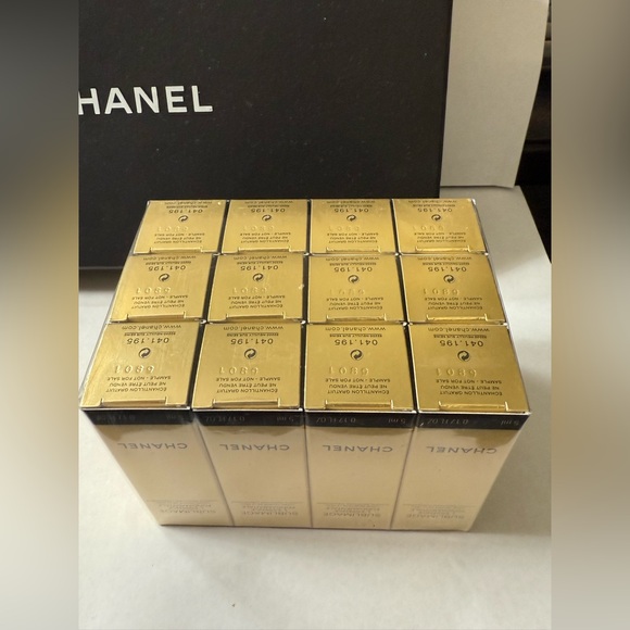 CHANEL Sublimage L'Essence Serum set of 12! - Picture 4 of 8